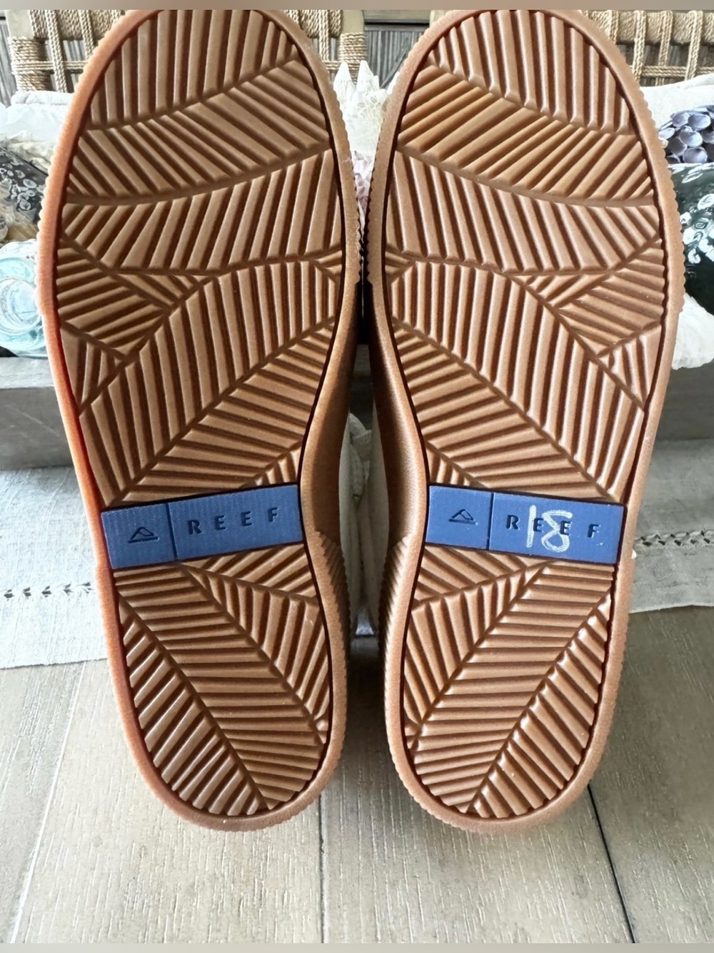 Reef Lay Day Seas Lace-Up Sneakers, Ivory/Navy, NWT, Women’s Multiple Sizes - Picture 10 of 16